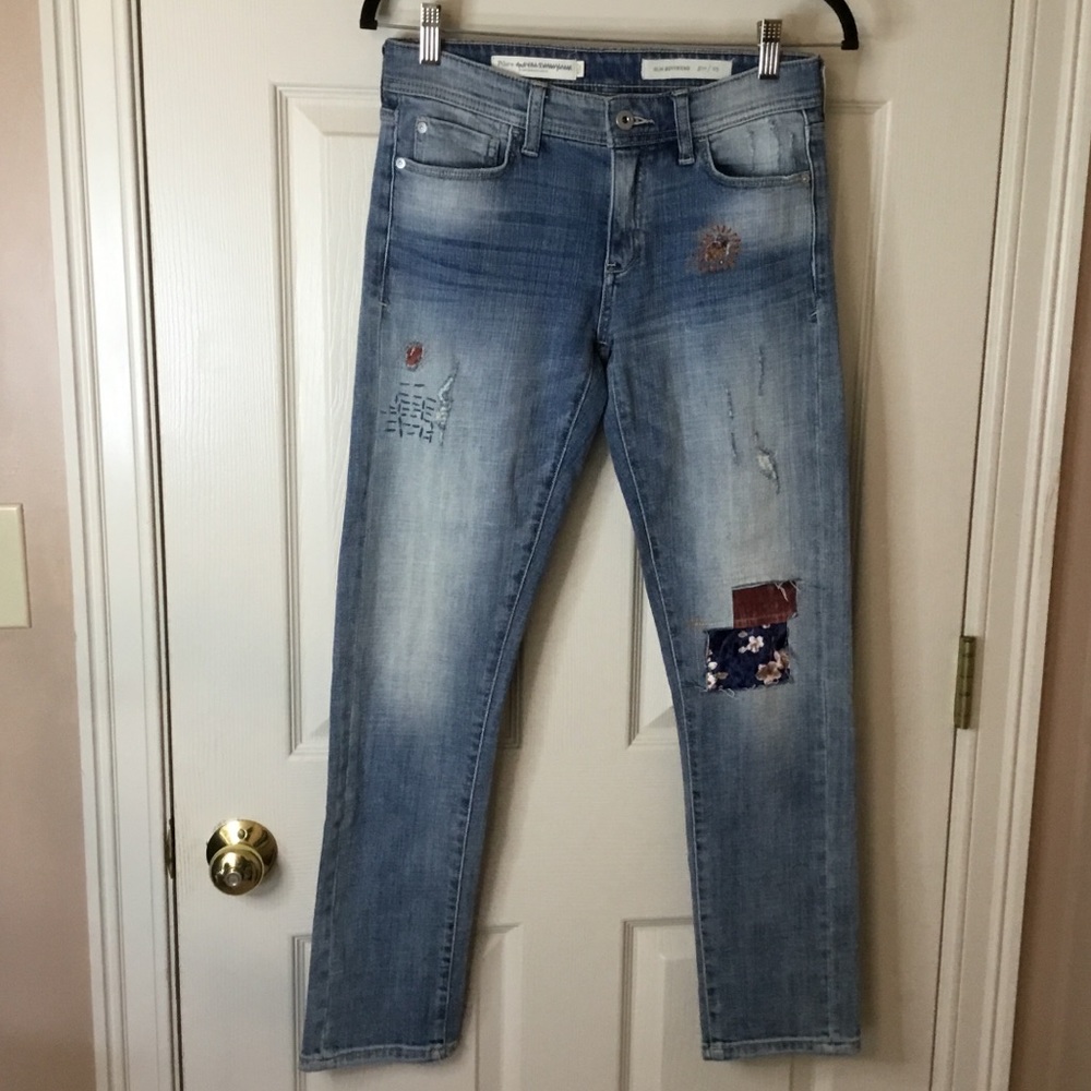 Anthropologie Pilcro Slim Boyfriend Patches & Distressing Jeans - Size 25